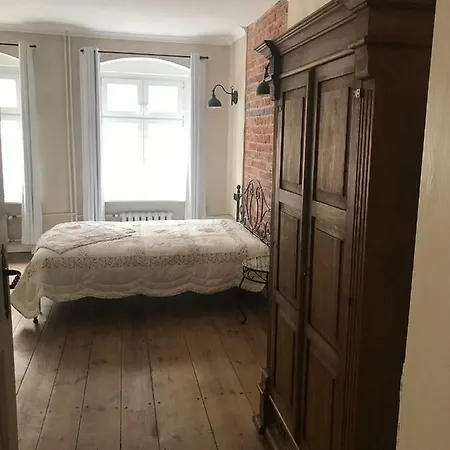 Accommodatie bij particulieren 55m² 2 Slaapkamer, 1 Privé Badkamer In Stadscentrum Wrocław